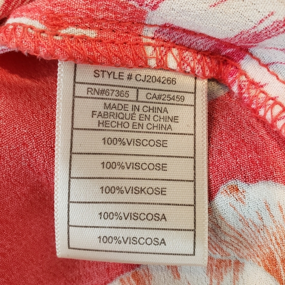 Cupcakes & Cashmere Crosley Red Floral Cropped Top size M - Picture 7 of 8